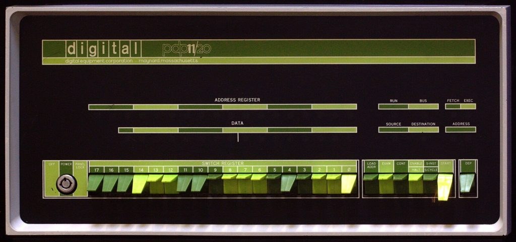 Digital_PDP11-20 front panel - IMG_1498_cropped - Creative Commons via Wikipedia - author Rama and Musee Bolo